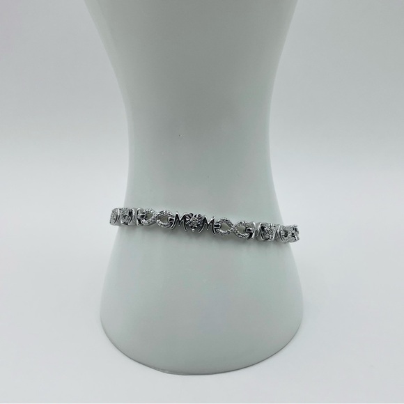 Beautiful MOM Diamond Accented Bracelet - Picture 3 of 8